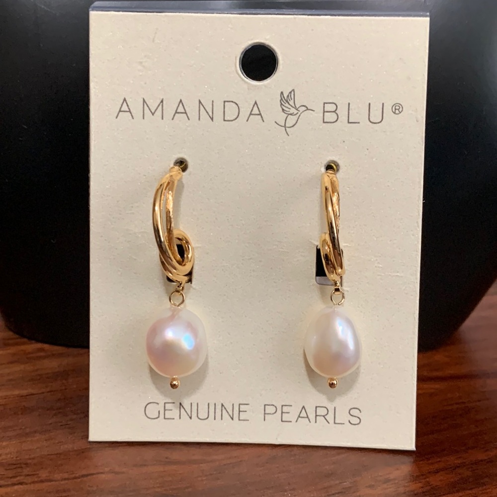 NWT Amanda Blu pearl huggie earrings